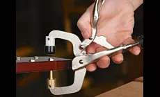 Enfoncement d’une douille de réglage