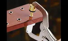 Enfoncement d’une douille de réglage