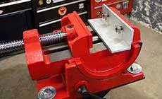 Adaptation de l'étau angulaire pour le support - étape 4