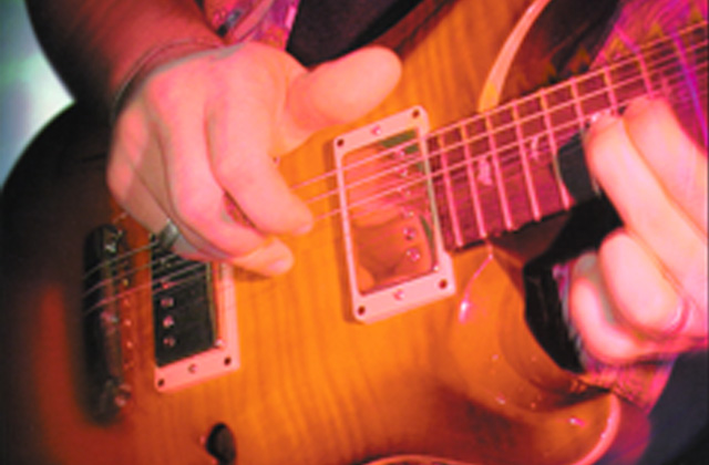 Comment les stars installent leurs guitares