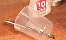 fabrication d’un gobelet à goutte de colle