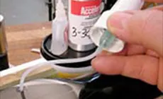 Accélérateur de super colle