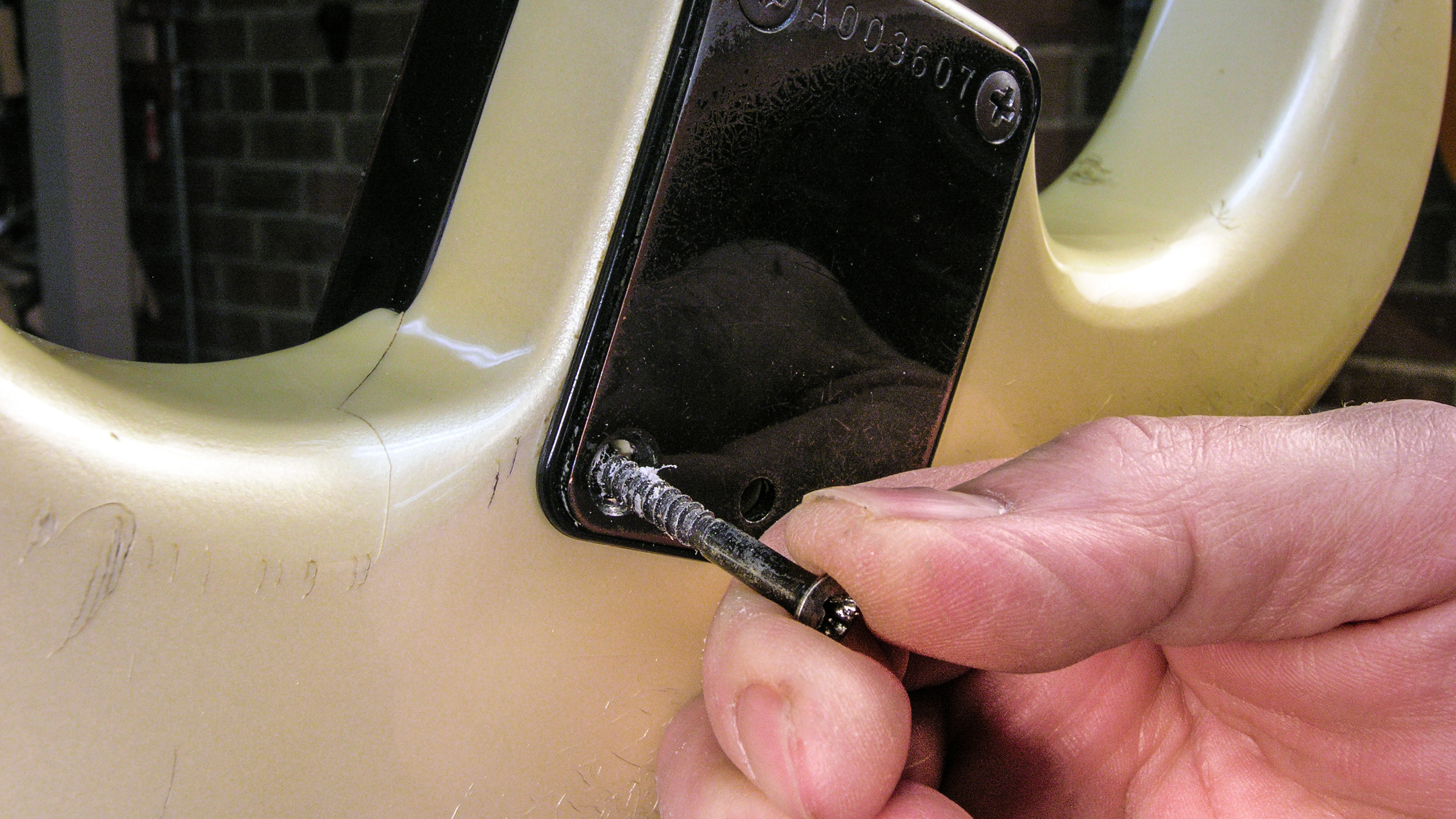 Fixation rapide pour un col boulonné desserré