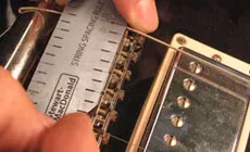 Photo : Marquage d'un Tune-o-matic sillet