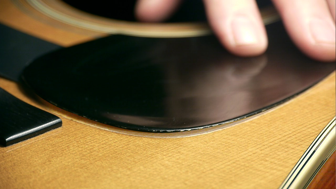 Remplacement d’un pickguard rétréci