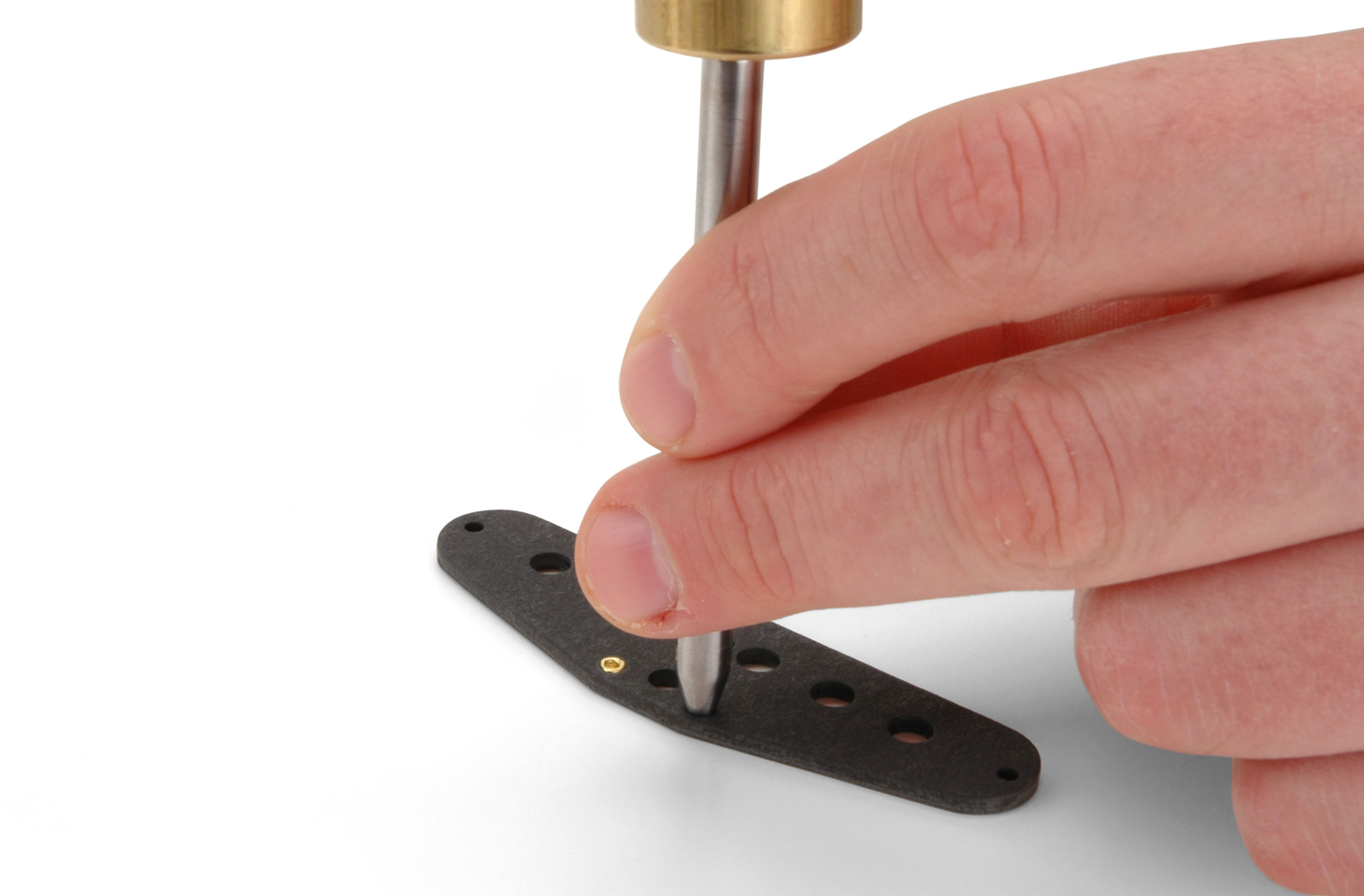 Instructions relatives à l’outil de réglage des œillets et aux embouts