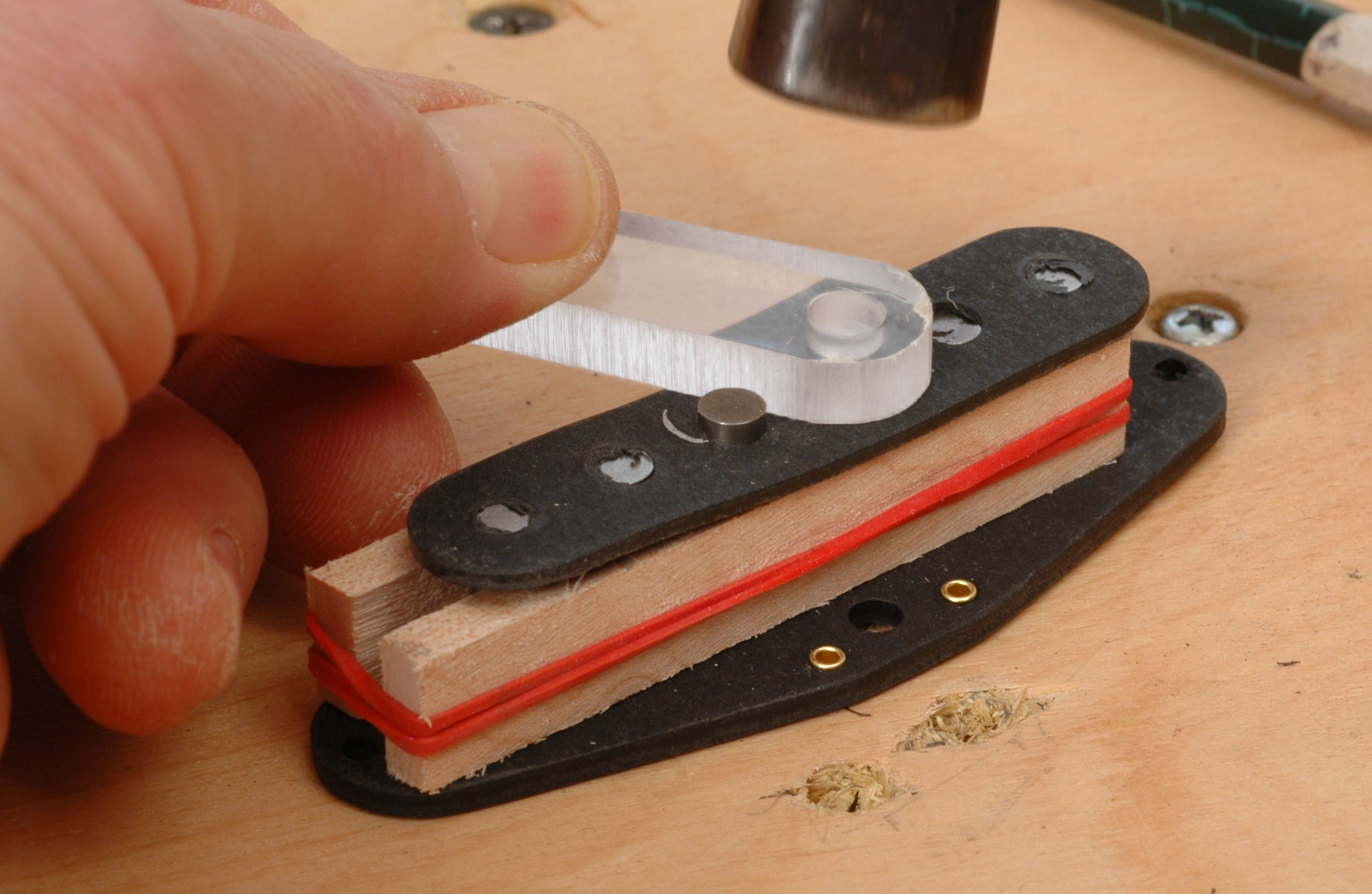 Single-coil Pickup Kits Single-coil Pickup Kits
