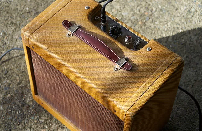 Angle supérieur de l’amplificateur de relique terminé