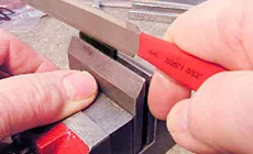 Dépôt d’une rainure