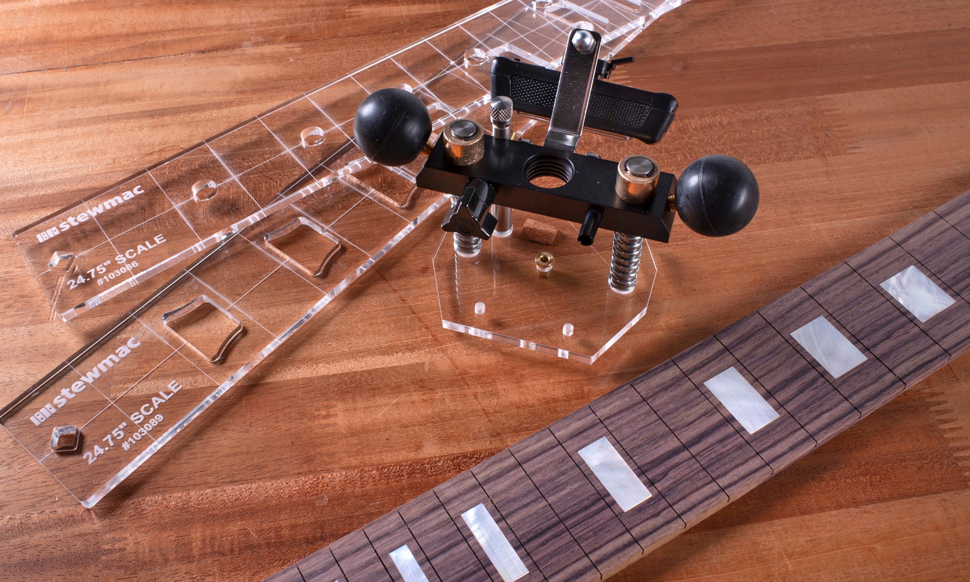 Acheminement des incrustations de touche