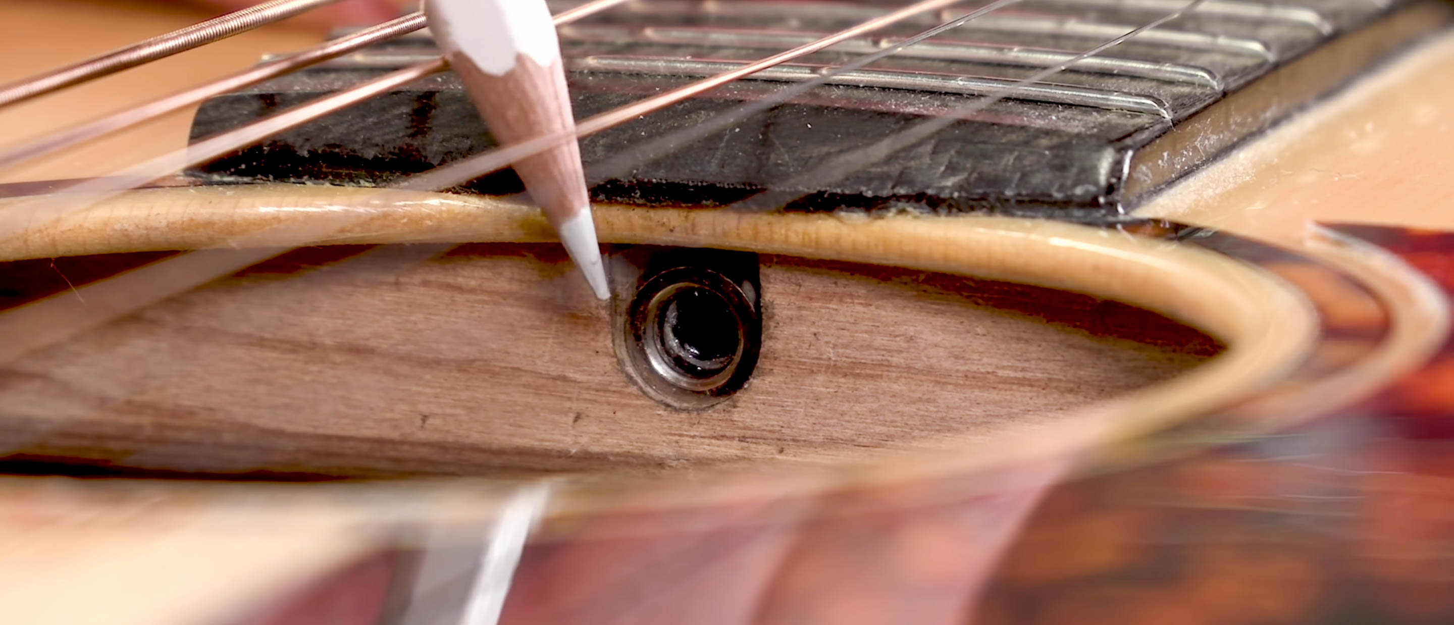 Réglage du trou sonore de la tige en treillis