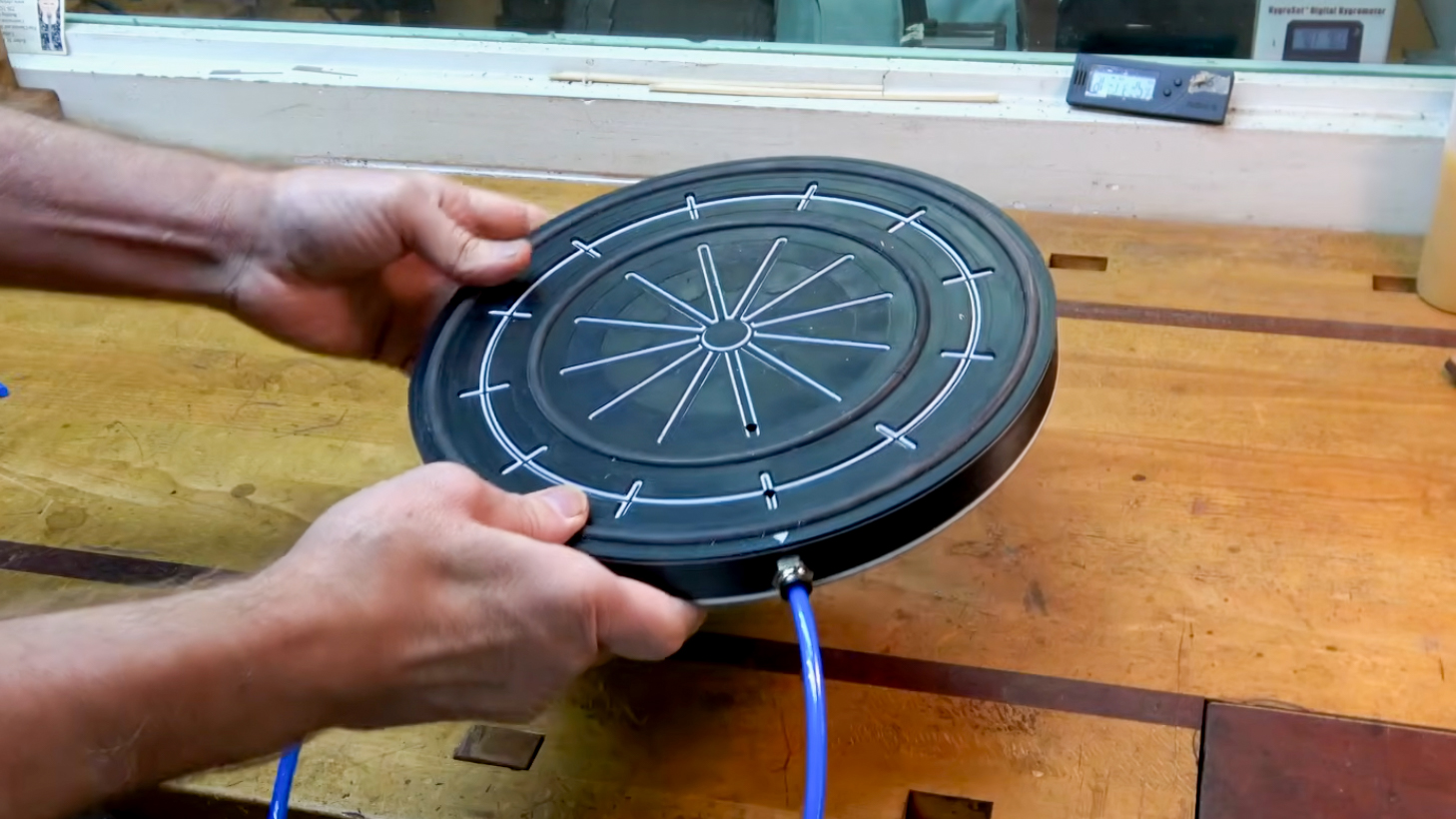 Comment utiliser le clamp à vide de paillasse double face