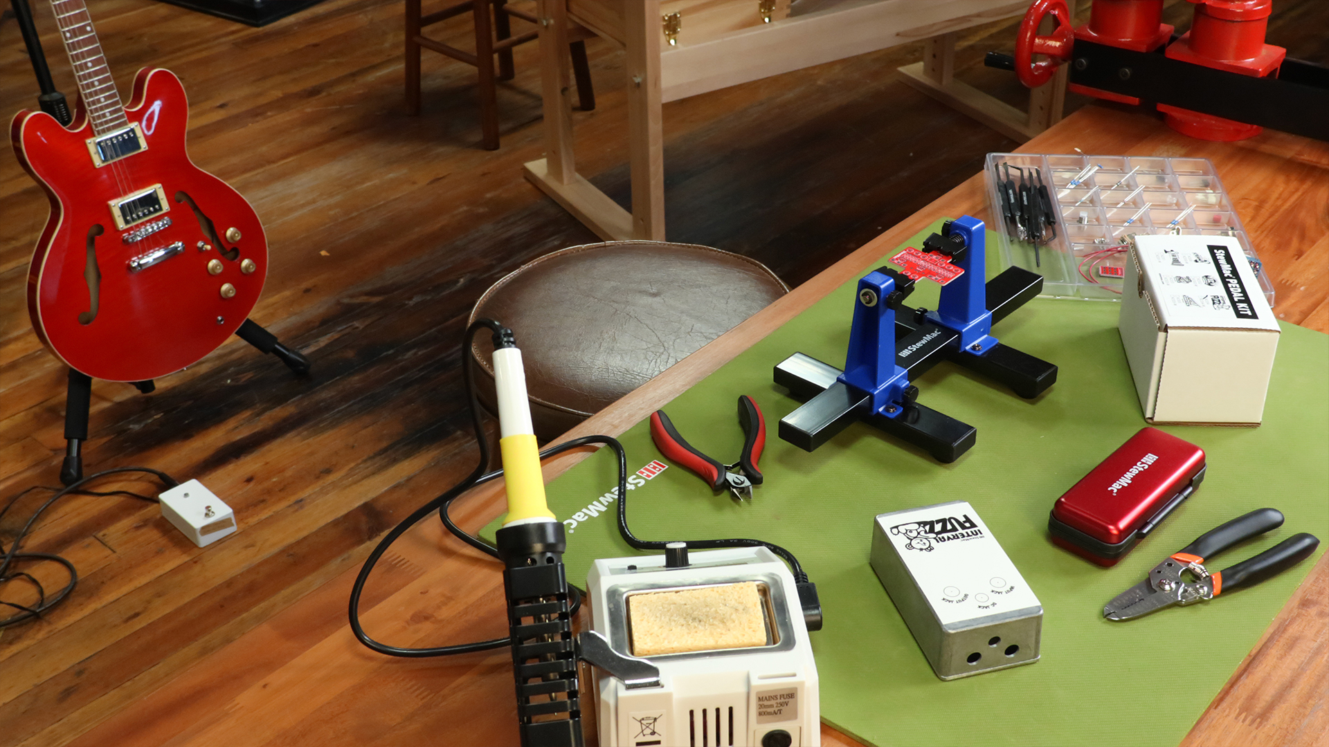 Comment assembler une pédale en kit étape par étape