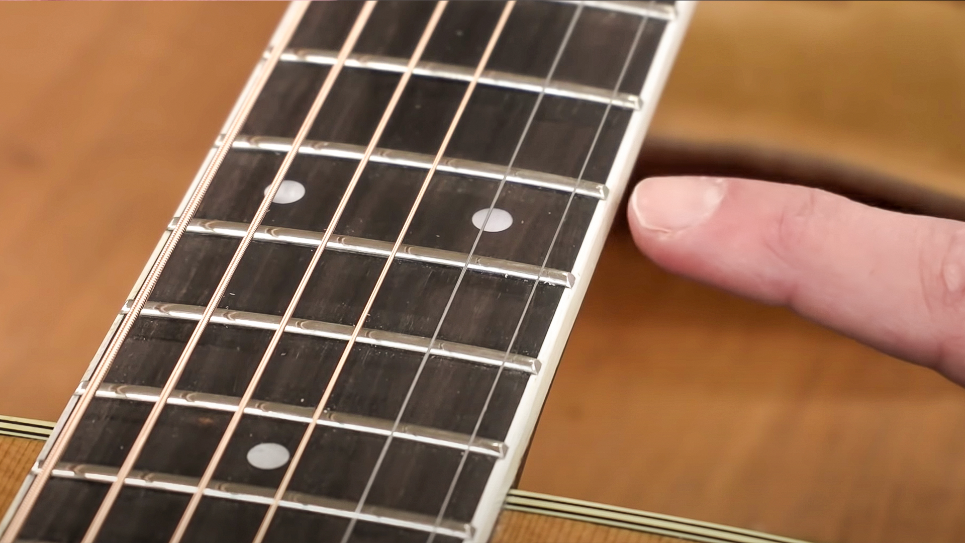 Pince à pince Fret Tang : frette inférieur pour les panneaux de fret liés