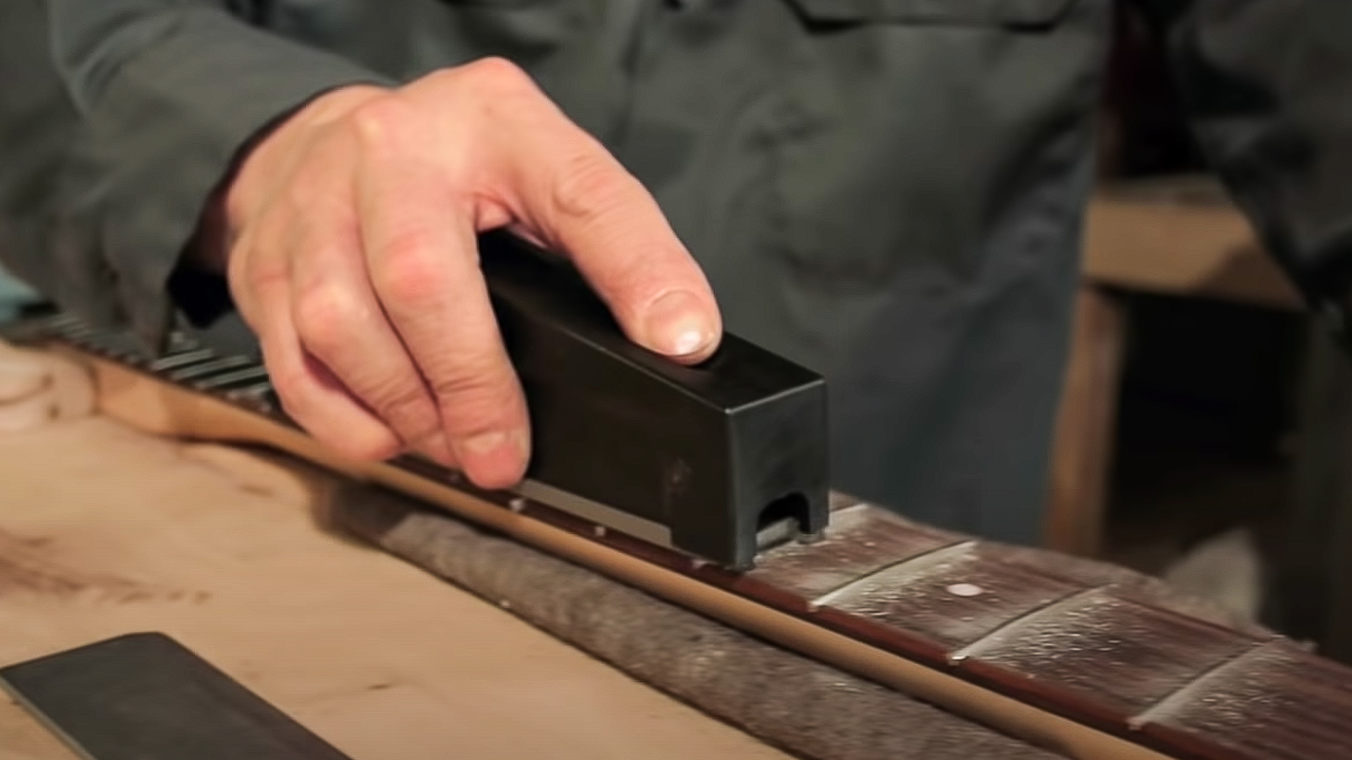 Fichiers à clipser pour niveler et biseauter les frites de guitare