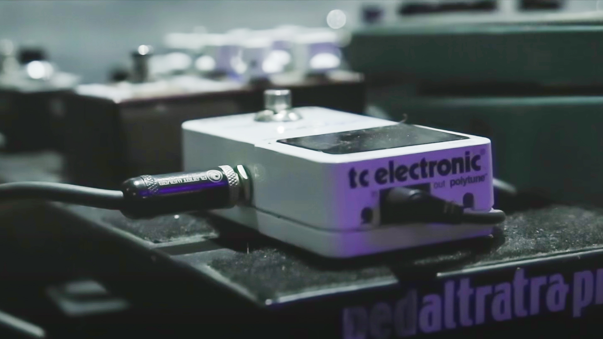 Entre les câbles de scène américaine « Buried & Me Talk »