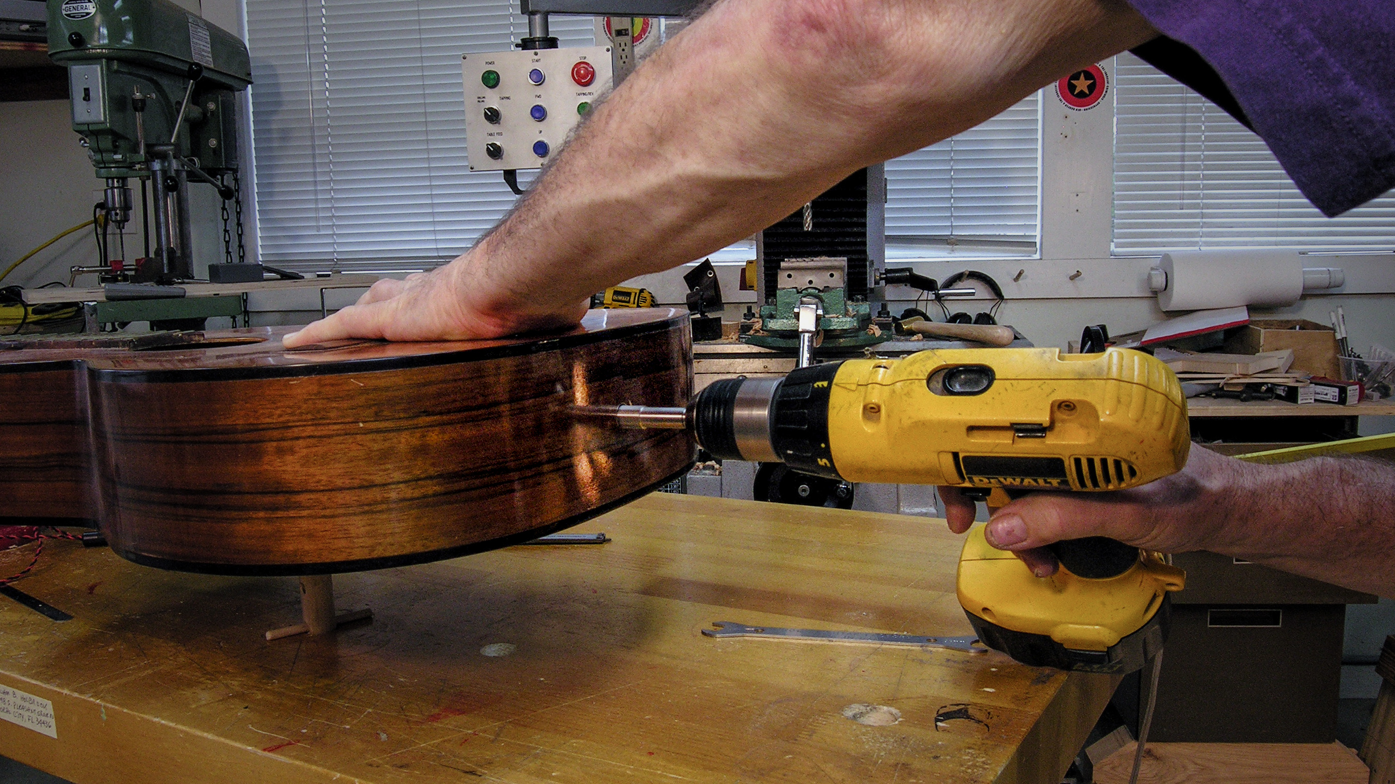 Installation d'une endpin jack