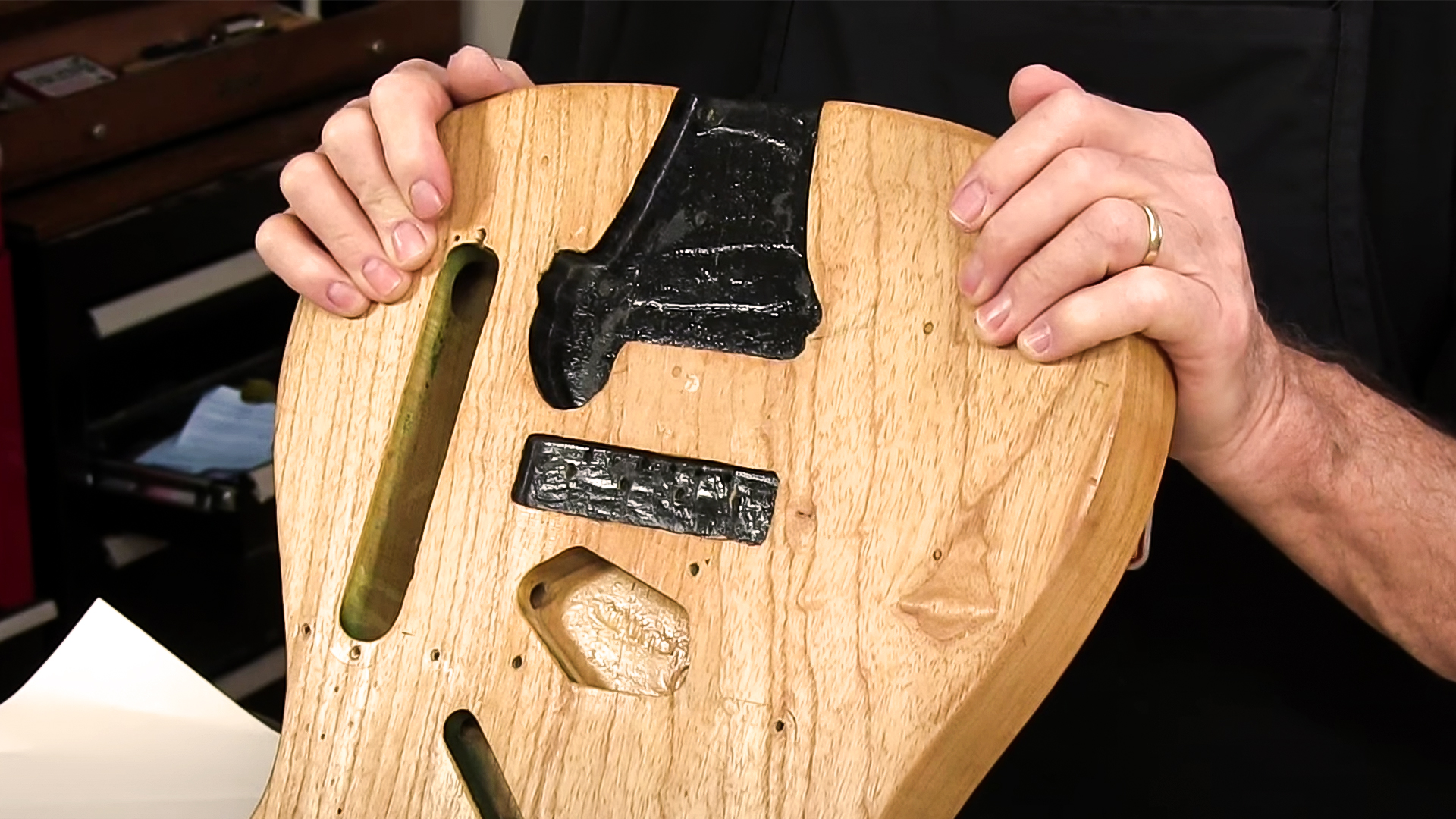 Corriger un trou dans un Telecaster 19,3