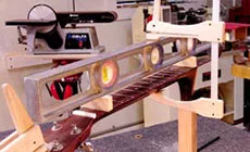 Clamper le manche droit