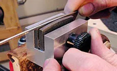 Utilisation de l’ébarbeur à frites